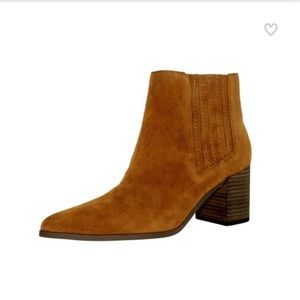 📣 LAST CHANCE!! 📣 Charles David Unity Suede Ankle Boots Brown Camel